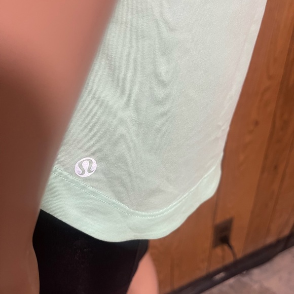 Lululemon" Run Around Tee Heathered -Green Mint - Picture 11 of 13